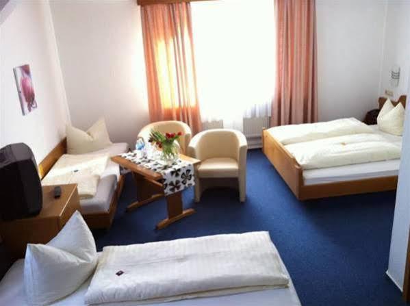 Landgasthof Hirsch บาเดน-บาเดน ภายนอก รูปภาพ