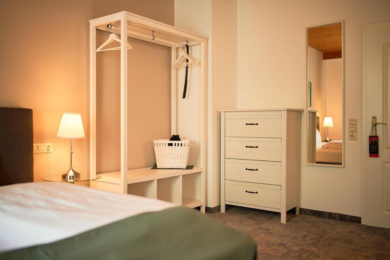 Landgasthof Hirsch บาเดน-บาเดน ภายนอก รูปภาพ